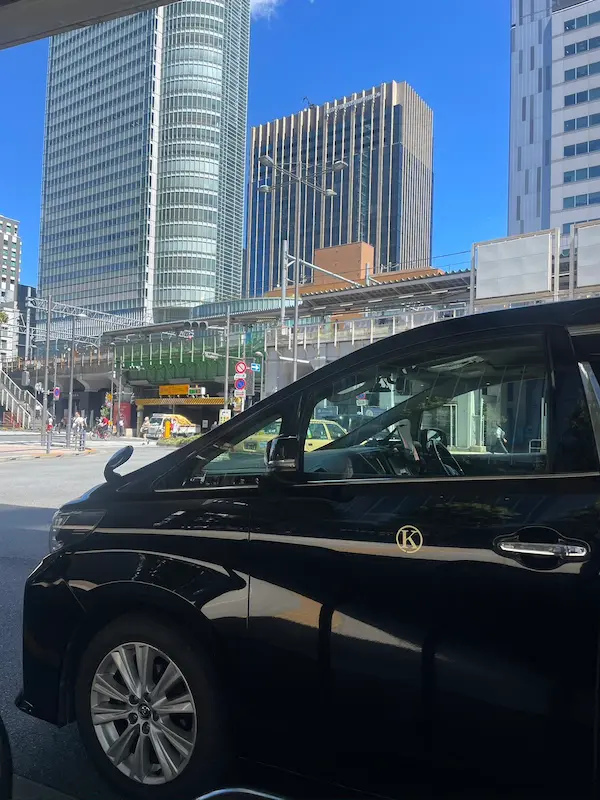 akiba1 | 可乘坐 5 至 9 人的巨型出租车和货车,用于从东京和埼玉到日本全国各地的接送以及机场接送。