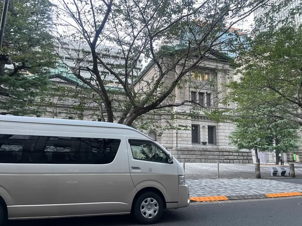 bank_of_japan | Jumbo taxi and wagon that can take 5 to 9 people for transfers from Tokyo and Saitama to all over Japan and airport transfers.