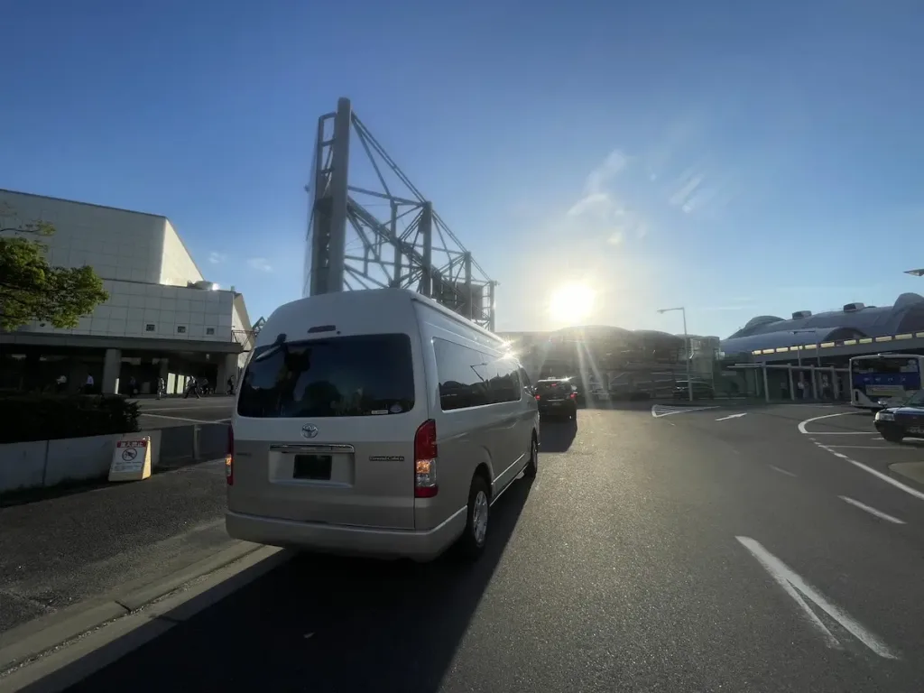 makuhari_messe | 可乘坐 5 至 9 人的巨型出租车和旅行车,用于从东京和埼玉到日本各地的接送以及机场接送。