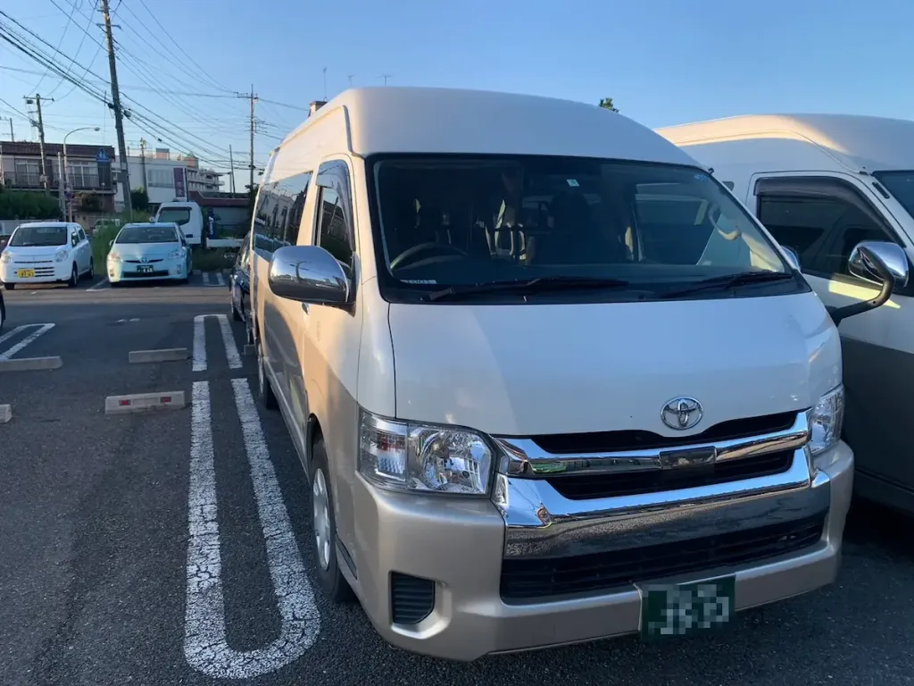 hi_Ace_carport | 可容纳 5 名以上乘客的巨型出租车和货车,从东京和埼玉出发,前往日本各地和机场。