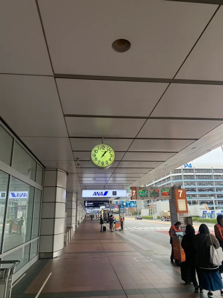 羽田机场 2 | 可容纳 5 名或 5 名以上乘客的巨型出租车和货车,从东京和埼玉出发,前往日本各地和机场。