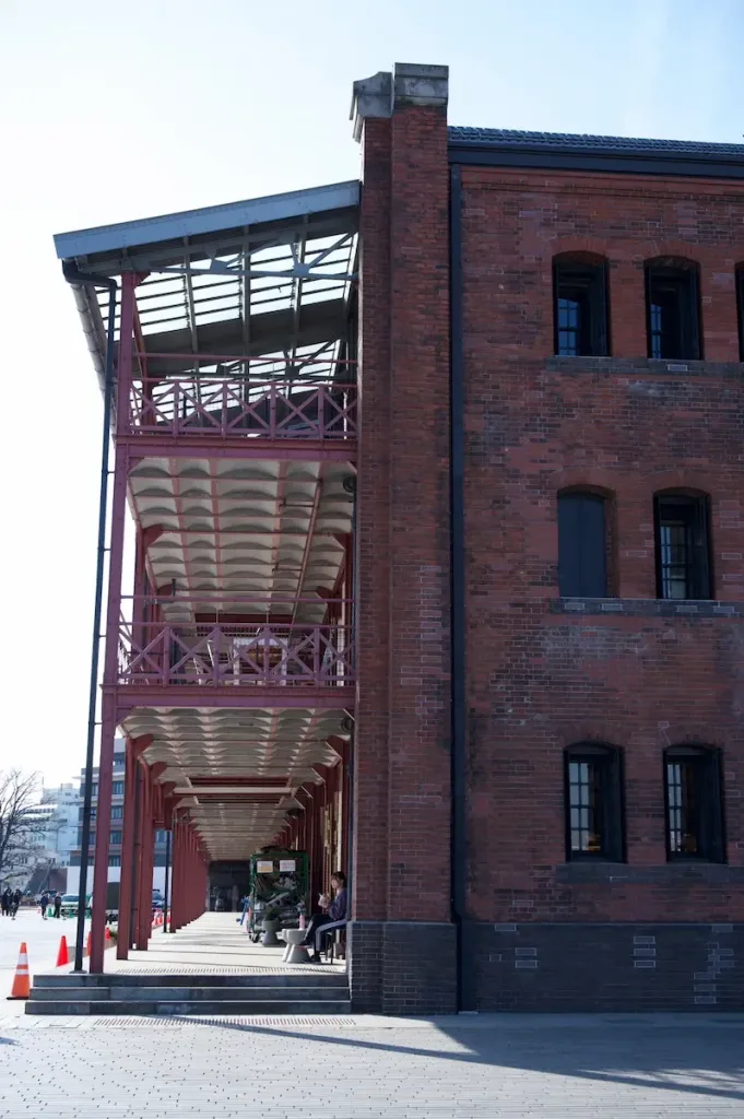 요코하마 아카렌가 창고3 | 1인부터 5인 이상, 9인까지 탑승 가능한 점보택시, 승합차 택시로 도쿄, 사이타마에서 일본 전국 및 공항까지 이동