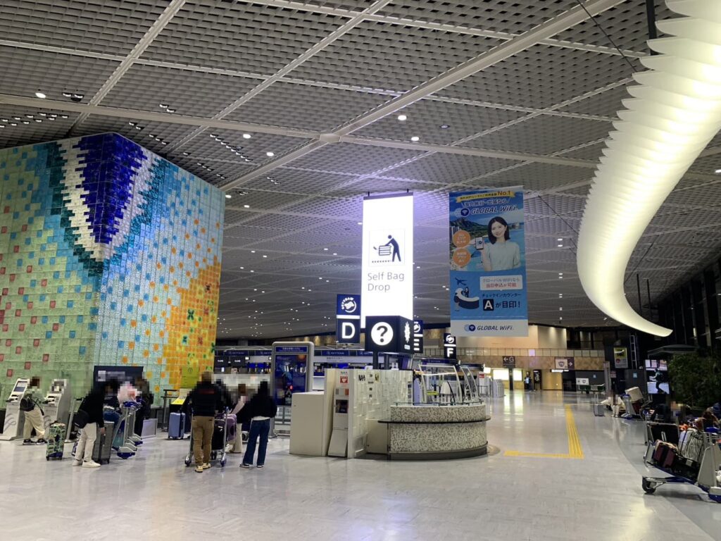 Narita Airport Terminal 1 | Jumbo taxis and wagons for five or more passengers from Tokyo and Saitama to all parts of Japan and airports.